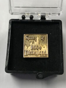 Disneyland Cast 2004 Sleeping Beauty Castle Spirit of Disney Award Bronze LR Pin