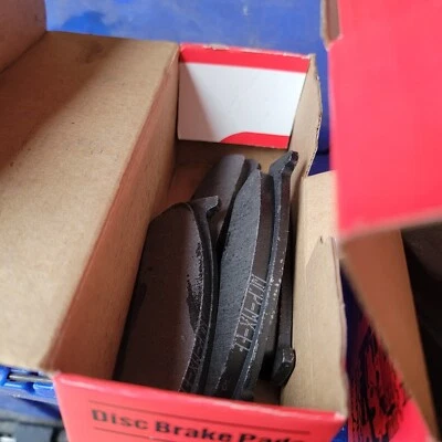 Juego de pastillas de freno de disco trasero Car World Brake MD481 pastillas de freno aptas para 90-94 INFINITI Q45 Foto 1 de 2