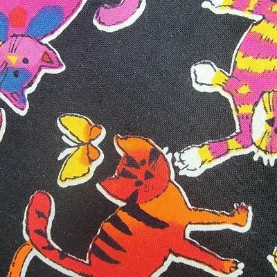 Corbata Hombre Mango 57.5×4 Gatos Jugando Mariposa Pintada Colorido Batik Arte Felinos Foto 1 de 4