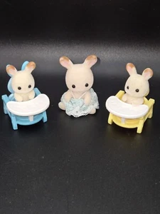 Lotto figurine e accessori Sylvanian Calico Critters - Foto 1 di 3