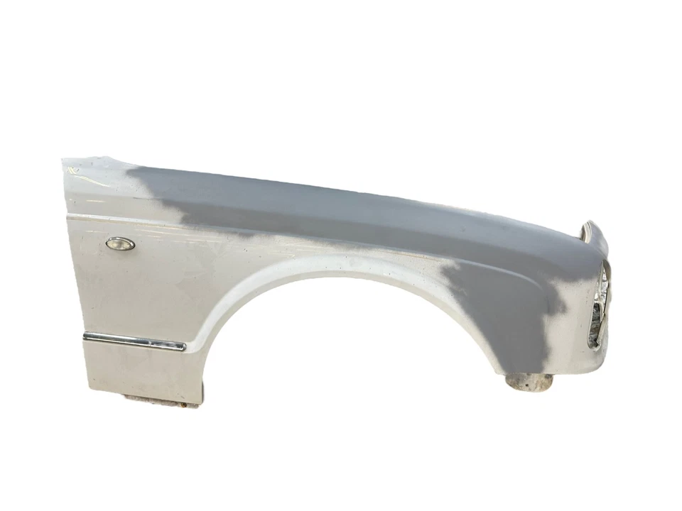 1998 - 2004 BENTLEY ARNAGE RIGHT PASSENGER FENDER OEM - Image 1 of 4