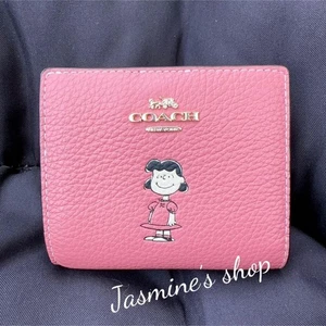 Neu mit Etikett Coach x Peanuts 2025 Geldbörse mit Druckknopf Lucy CBN89 Snoopy 75. Jubiläum pink - Bild 1 von 12