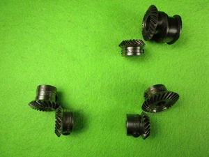 Máquina de coser SINGER ENGRANAJES DE ACERO ACOPLADO: 2 GANCHOS, 2 UNIDADES INFERIORES Y 2 UNIDADES SUPERIORES - Imagen 1 de 5