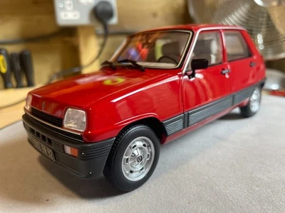 RENAULT 5 GTL 1984 in red - Otto 1:18 - Image 1 of 4