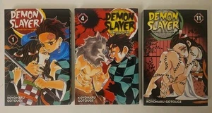 Lote Manga Inglés Demon Slayer Kimetsu No Yaiba-Vol. Anime manga 1, 4 y 11 V31 - Imagen 1 de 4