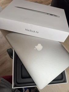 Apple MacBook Air 13,3 Zoll (128GB SSD, Intel Core i5, 8GB RAM) - Bild 1 von 8