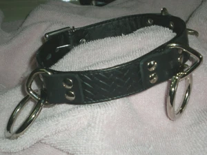 Collar militar de cuero con 3 anillos D y O, cuello de bloqueo 1-1/4" en relieve N183R - Imagen 1 de 5
