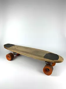 Vintage Pro Class Legno Skateboard Pista Forza Camion Kick Tail Anni 70 Skate Storia - Foto 1 di 16