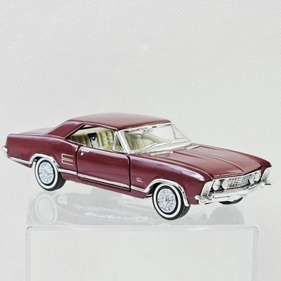 Литой автомобиль Franklin Mint Precision Models 1963 Buick Riviera темно-бордовый масштаб 1:43 - Изображение 1 из 4