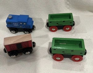 Wooden Train - 4 Pieces Magnetic Compatible with Thomas Train - Picture 1 of 8