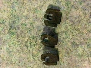 Westinghouse oven PDP790W - grill element locking clips SCbot1.. - Picture 1 of 4
