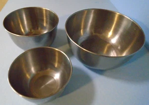 Set Of 3 Vintage Stainless Steel Bowls, 8 1/4", 6" And 5" Diameter - Picture 1 of 3
