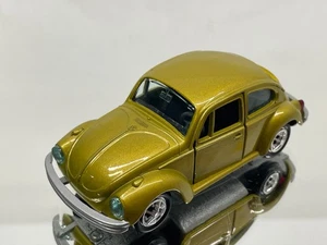 GAMA MINI 898 VW VOLKSWAGEN KEVER 1302 -GOLD MET. 1:43- GOOD - 548 - Picture 1 of 5
