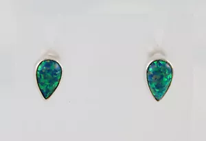 Lab-Created Green Fire Opal Pear 8 X 5 mm Stud Earrings Rhodium-Plated Sterling - Picture 1 of 2