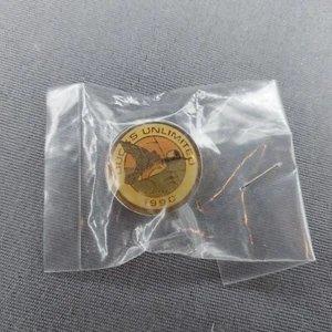1990 DU Ducks Unlimited Enamel Vest Lapel Jacket Hat Pin NEW - Picture 1 of 2