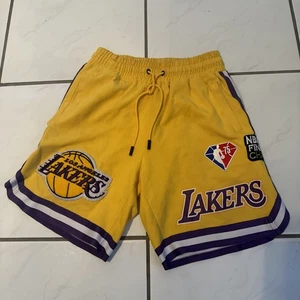 PRO STANDARD Shorts LA Lakers Basketball Men Chenille Logo Patch Yellow Purple M - Picture 1 of 13