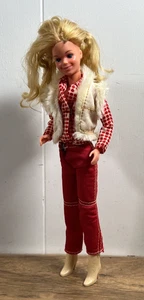 Vintage 1978 Super Teen Skipper bambola che indossa cavallo Lovin vestito western 1982 Barbie - Foto 1 di 15