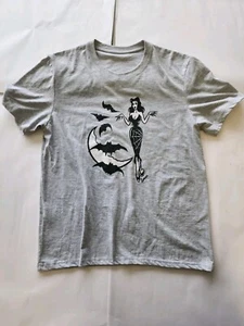 Halloween Sexy Vampire  Tee Gray - Picture 1 of 3