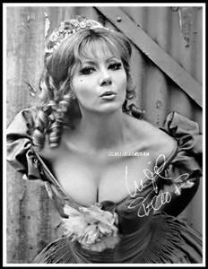 Ingrid Pitt, Autographed, Cotton Canvas Image. Limited Edition (IP-2) xx - Picture 1 of 1