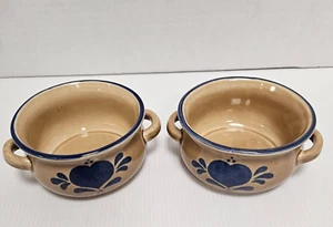 Set due ciotole/zuppa vintage NCE 1986 cuori blu doppio manico entrambi i lati - Foto 1 di 8