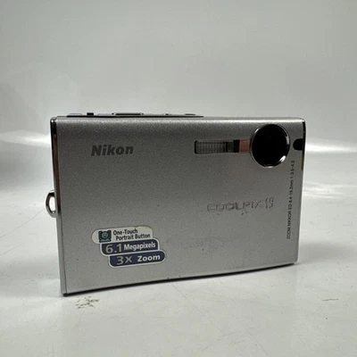 Nikon COOLPIX S9 Compact Digital Camera 6.1MP Silver Tested Working Great! - Image 1 of 4