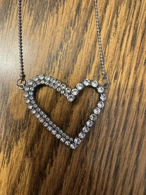 Ожерелье Sabika Pure Heart б/у в отличном состоянии классика том 4 - Изображение 1 из 3