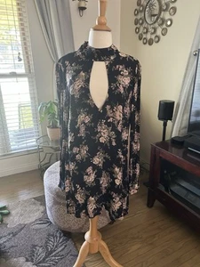 Anthropologie Flynn Skye Leah deep v-neck black floral mini dress size L - Picture 1 of 8
