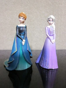 Disney Frozen 2 Deluxe Figure Cake Topper Anna & Elsa Replacement Playset - Picture 1 of 10