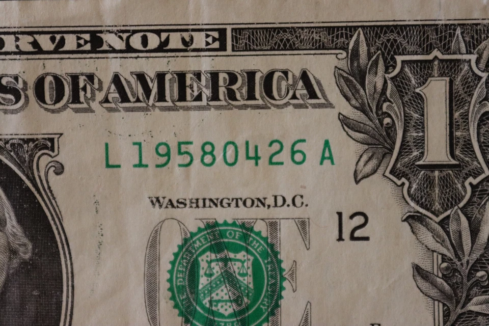 [APRIL 26, 1958]  $1 ONE DOLLAR   BIRTHDAY/ANNIVERSARY NOTE.  SN # L 19580426 A - Image 1 of 3