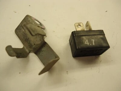 75-76 DIODO RECTIFICADOR DE SILICIO HONDA CL360 con SOPORTE CLIP SOPORTE OEM CB360 CB500T Foto 1 de 3