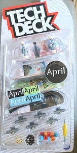 Tech Deck April Skateboards Set Mini Fingerboards Sammlerstücke NEU - Bild 1 von 2