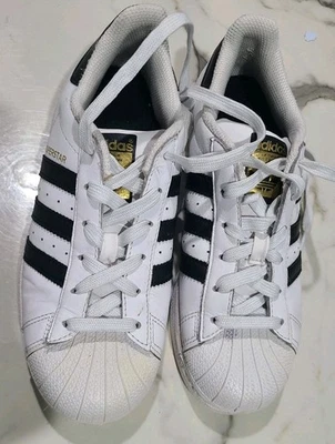 adidas Superstar J White w/ Black Shell Toe Kids Sneakers Youth Size 4.5 — 第 1/4 张图片