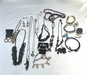 Lotto misto gioielli moda Y2K to Now strass e perline orecchini collane + altro - Foto 1 di 15