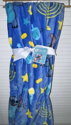 Manta Disney Lilo & Stitch Hanukkah Peluche Azul Nueva con Etiquetas 60x70 Menorah Dreidel Foto 1 de 4