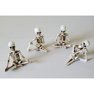 Halloween Yoga Esqueleto Estatuillas Decoraciones Zen Poses Resina Conjunto de 4 Nuevo - Imagen 1 de 23