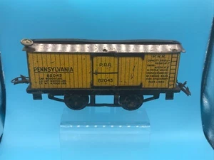 VINTAGE HORNBY / MECCANO O GAUGE TINPLATE PENNSYLVANIA P.R.R BOX CAR - Picture 1 of 12