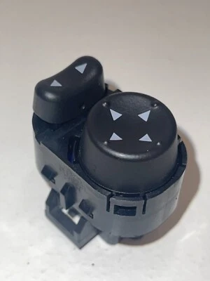 ||NEW 25895627 Outside Mirror Switch BUICK, CHEVROLET, PONTIAC, SATURN (05-09)|| - Imagem 1 de 4