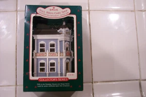 HALLMARK KEEPSAKE ORNAMENT "HALLS BROTHERS CARD SHOP" NOSTALGIC HOUSES SERIES - Picture 1 of 12
