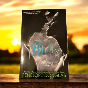 Bully by Penelope Douglas (2016, Trade Paperback) - Imagen 1 de 2