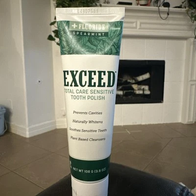 Pasta de esmalte dental sensible Melaleuca Exceed Total Care menta verde con flúor Foto 1 de 2