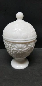 VTG AVON WHITE MILK GLASS FRUIT FLORAL COVERED CANDY VANITY COMPOTE - Picture 1 of 5