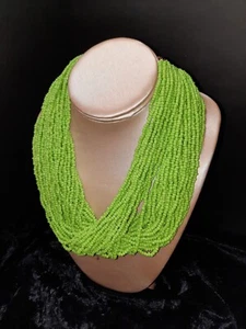 Green necklace - Picture 1 of 5