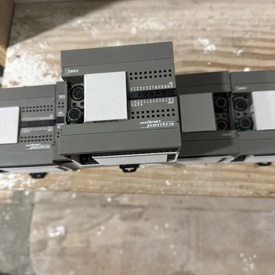 IDEC FC5A-C24R2C 24VDC 5.6W MicroSmart Pentra PLC CPU S.No. 96104R-00009 - Image 1 of 4