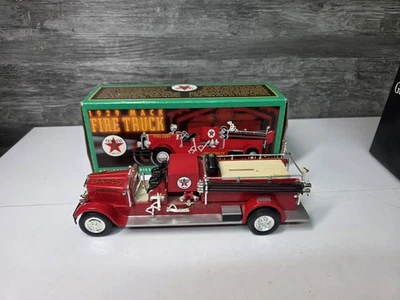 Ertl 23cm Long Diecast F415 - 1929 Mack Fire Truck Port Arthur TX Bank - Texaco - Image 1 of 4