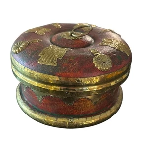 Wooden Round Trinket Ring Gift Box Red Repoussé Brass Charms Trim Silk Lined - Picture 1 of 10