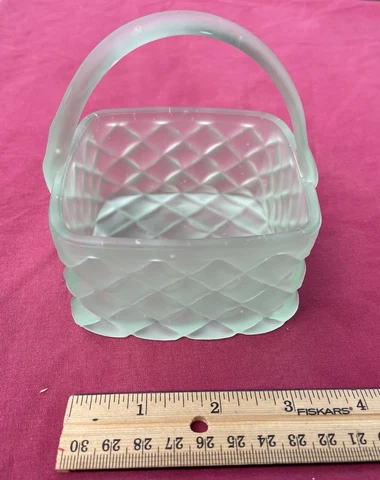 Small Frosted Basket Cover