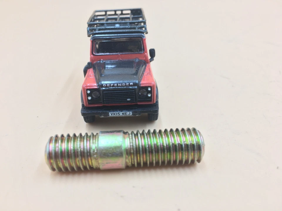 LAND ROVER STUD 25mm M10 Range Rover Classic / Discovery / Defender Te110051L  Foto 1 de 1