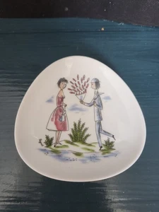 Plato de baratija Rosenthal 3 esquinas niño con ramo de pez niña con pájaro encaramado... - Imagen 1 de 5
