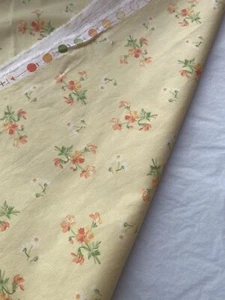 Laura Ashley Delicate Pale Yellow Daisy & Viola Patterned Fabric Vintage - 2000 - Picture 1 of 5