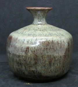 6 Sided Vase -Large Shoulder & Narrow Neck w/ Flared Mouth Avacado Glaze - Picture 1 of 7